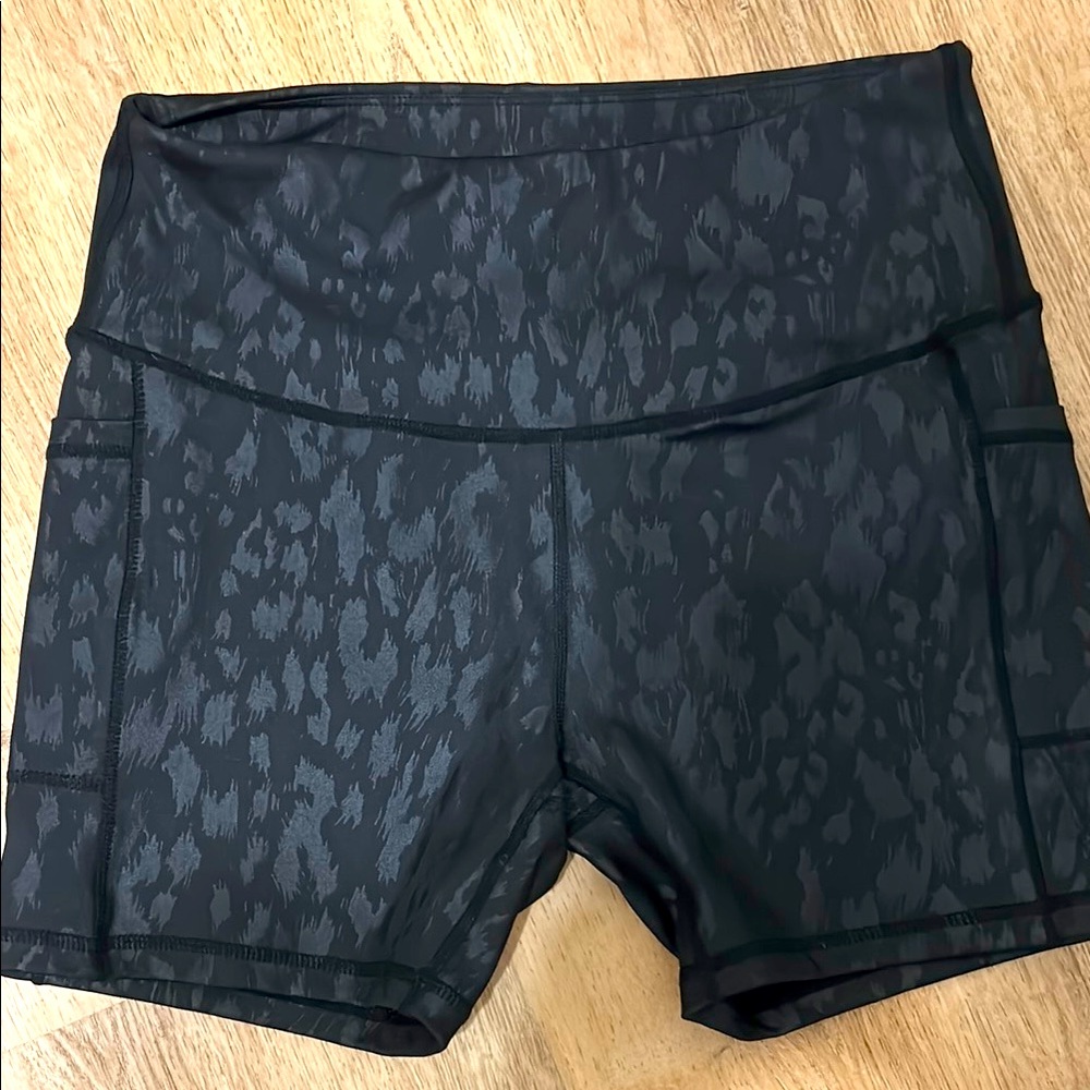 Black leopard Patterned Women's Shorts